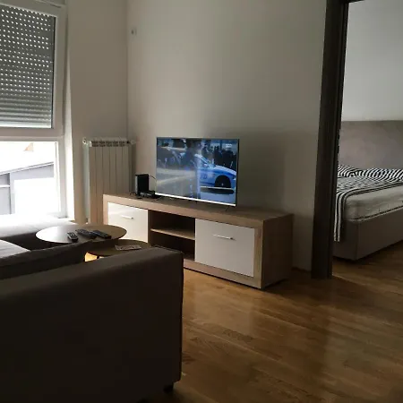 Apartman Cool With Free Parking