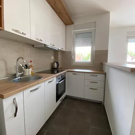 Cool With Free Parking Apartament Čačak