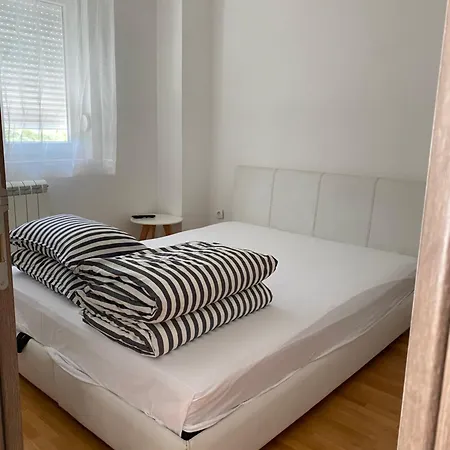 Cool With Free Parking * Čačak