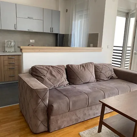 Cool With Free Parking Čačak