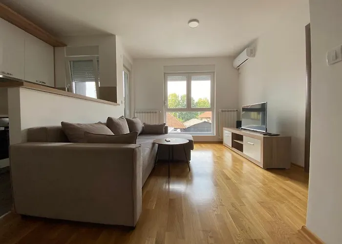 Cool With Free Parking *